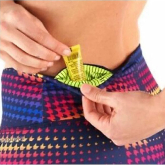 Brooks Greenlight Capri Tights Leggings in Sunset Maze size small - Picture 11 of 12